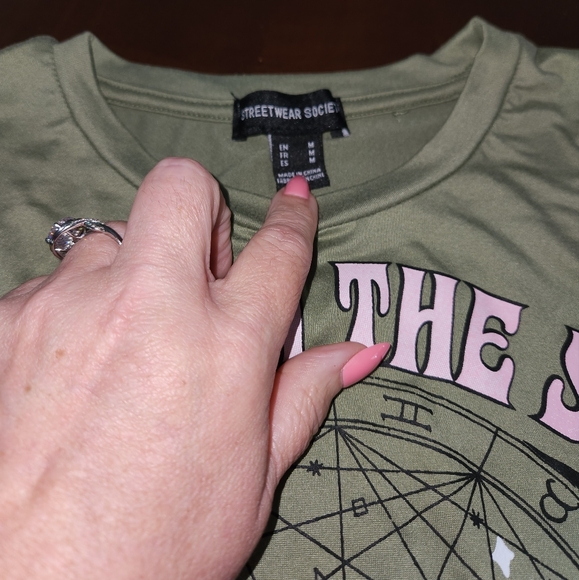 Streetwear Society graphic tshirt - Picture 2 of 2